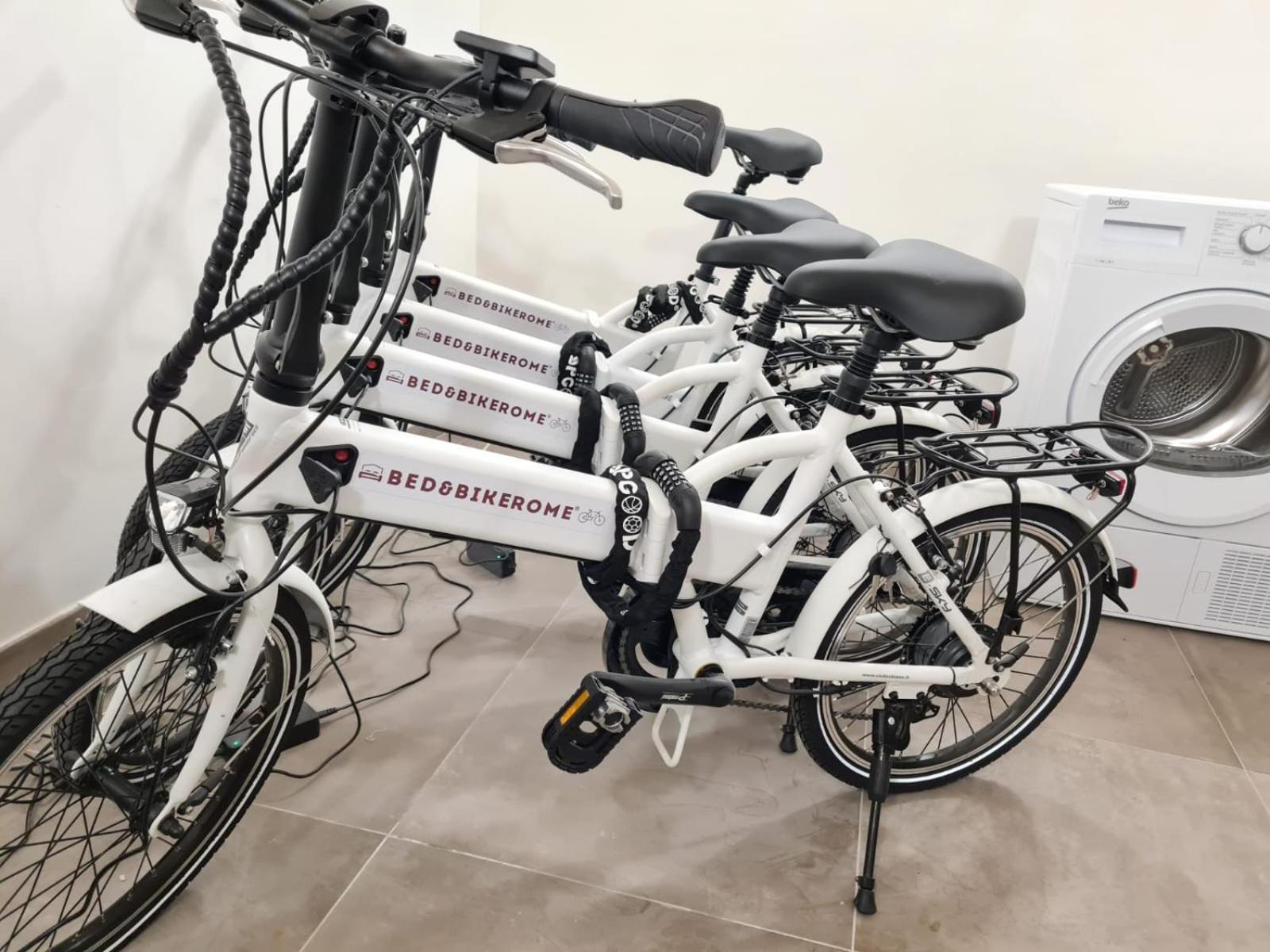 Bed and Breakfast Bed&BikeRome Giulio Cesare Esterno foto